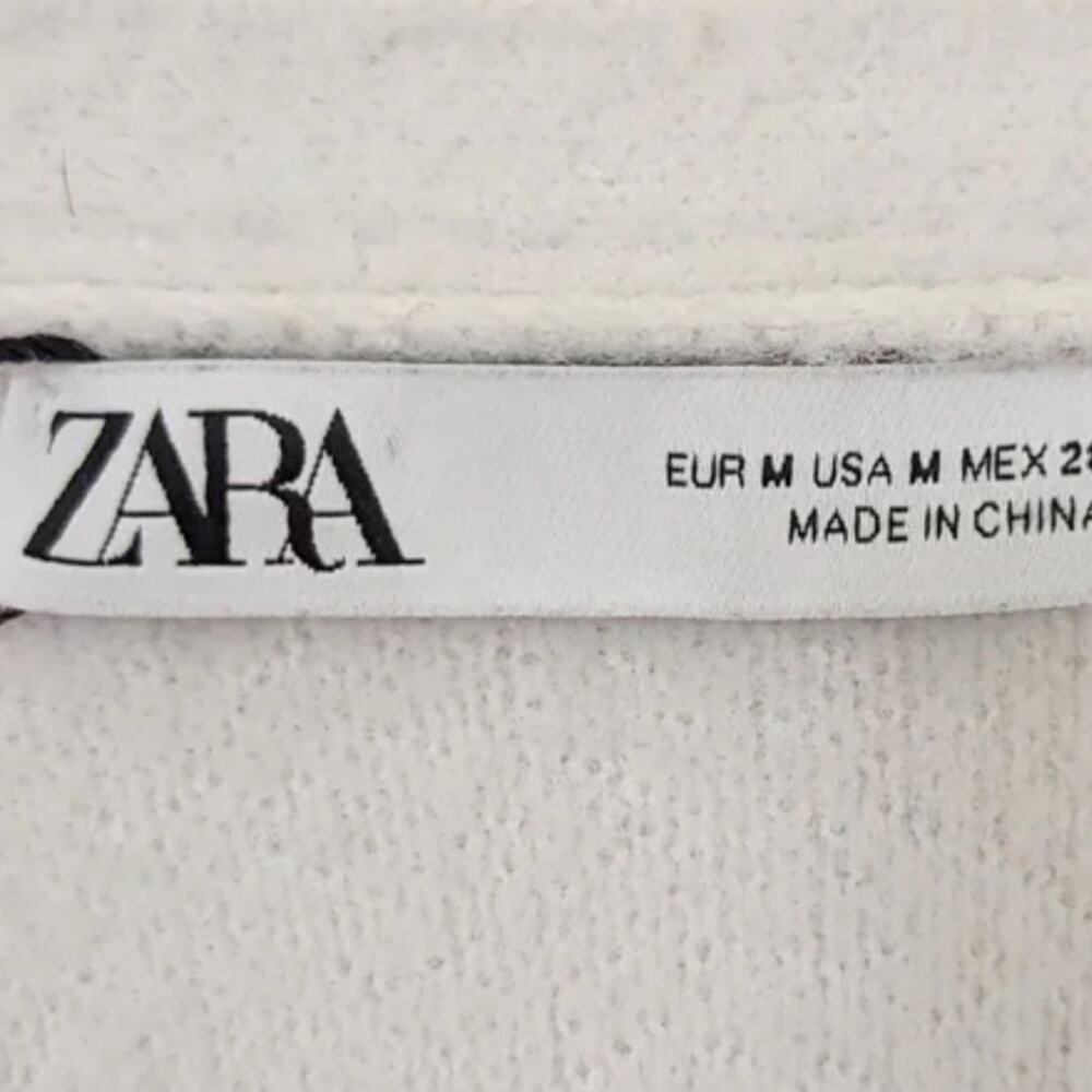 Zara NWOT super soft white sweater gorgeous Sparkly Diamond Buttons Size Medium - Picture 4 of 9